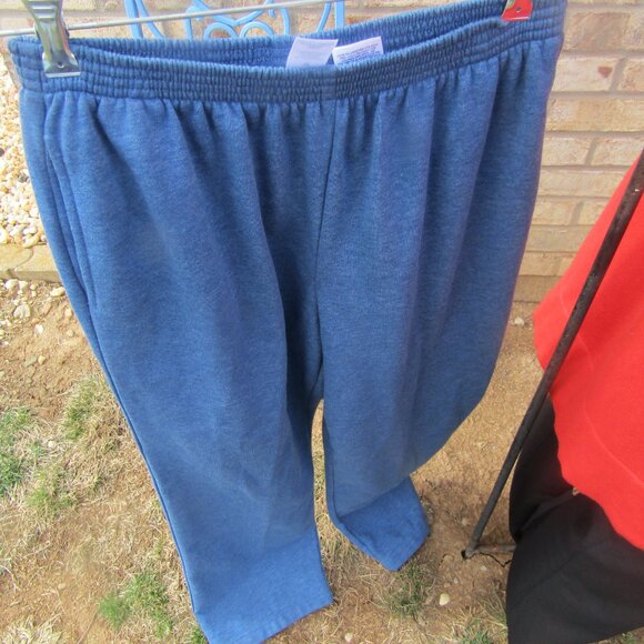 women ll bean sweater/leslie fay black pants/ alfred donner blue pants - Picture 6 of 9